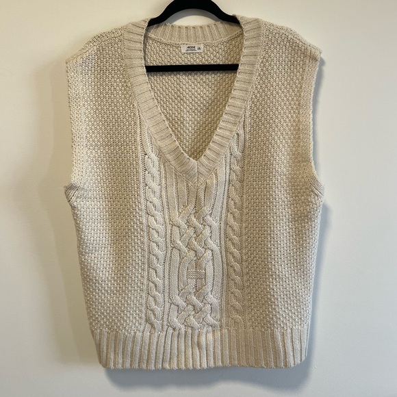 Ardene Sweaters - Zara Cream V-Neck Knit Sweater Vest